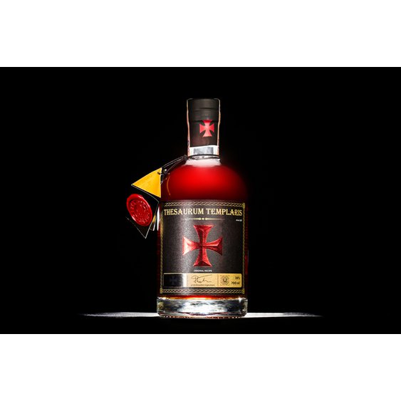 Templársky Bylinný Likér - Thesaurum templaris 700ml.jpg